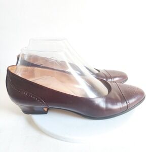 Cole‎ Haan Pumps Size 7.5 Burgundy Low Heel Slip On Leather Sole Dressy Vintage